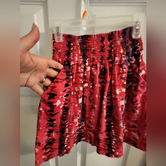 Red Patterned Women's Skirt - Picture 2 of 4